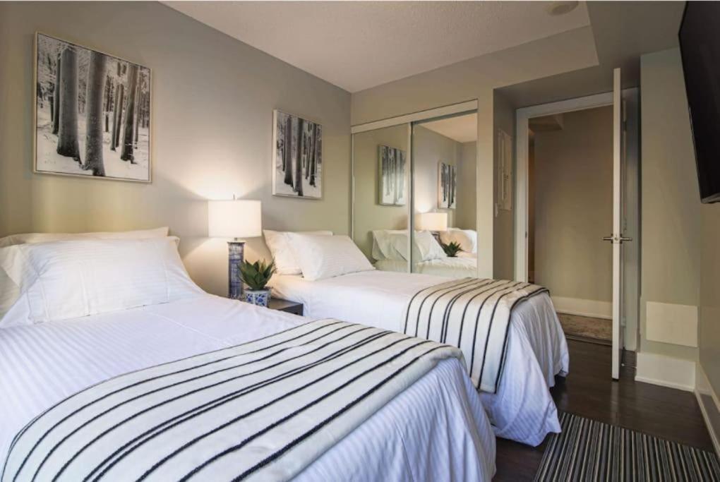 Skyline Suites - Walk To Mtcc, Acc, Rogers Centre & Entertainment District Toronto Exterior photo