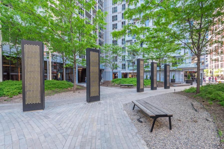 Skyline Suites - Walk To Mtcc, Acc, Rogers Centre & Entertainment District Toronto Exterior photo